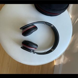 Beats Wireless. Beats by Dre